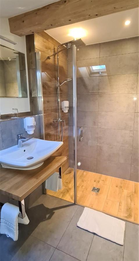 טגרנסה Seehotel Zur Post מראה חיצוני תמונה