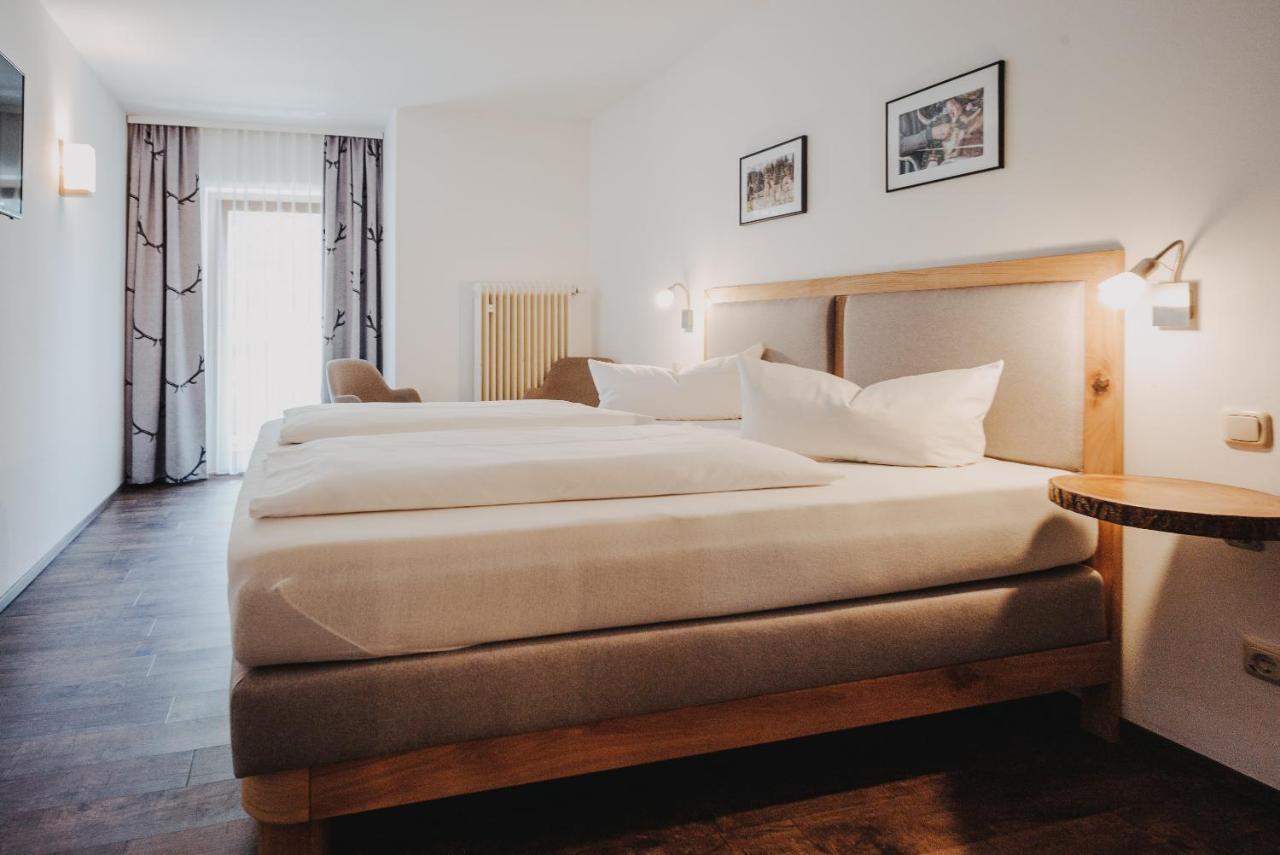 טגרנסה Seehotel Zur Post מראה חיצוני תמונה